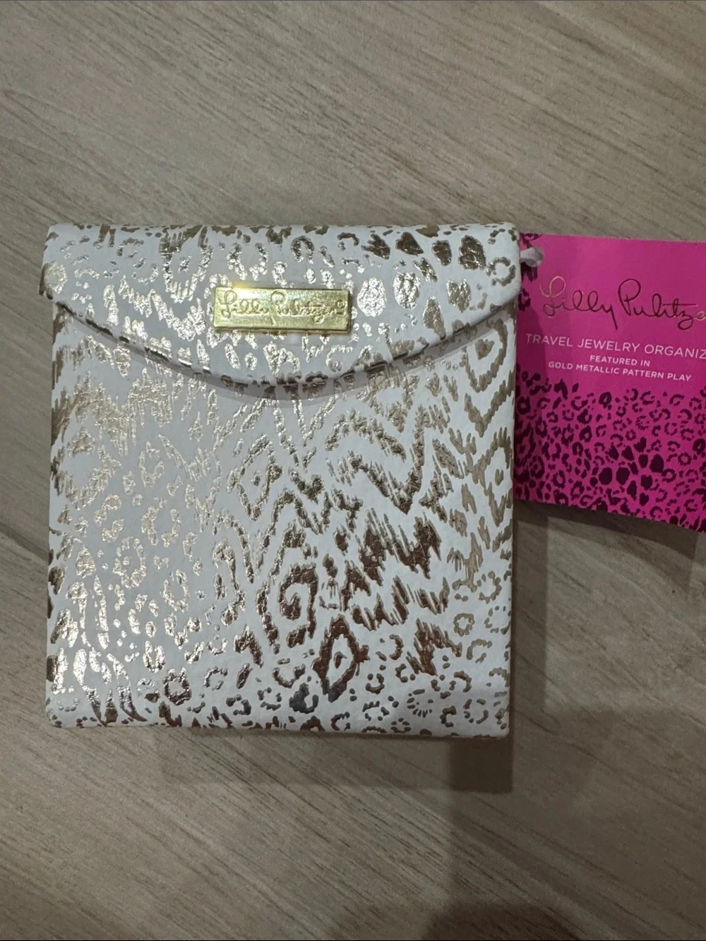 NWT Lilly Pulitzer Travel Jewelry Organizer in Gold Metallic Patten Play